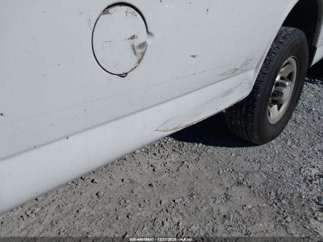 Chevrolet Express Work Van Image 12