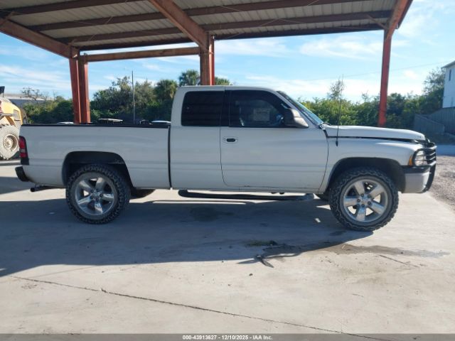 Dodge Ram 1500 St Image 11