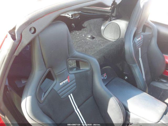 Chevrolet Corvette Image 2