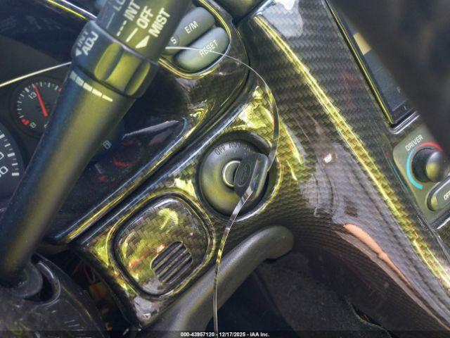 Chevrolet Corvette Image 11