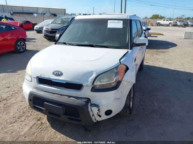 Kia Soul + Image 8