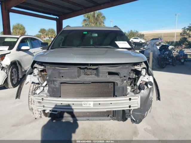 Ford Explorer Xlt Image 10