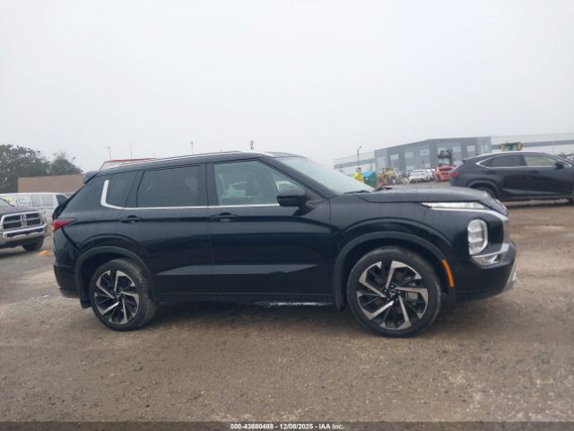 Mitsubishi Outlander Image 10