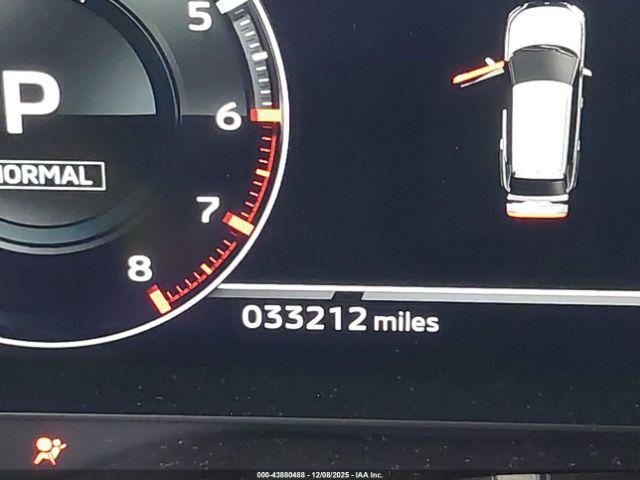 Mitsubishi Outlander Image 8