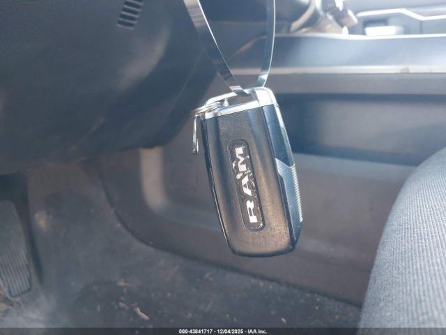 Ram 3500 Big Horn  4x4 8' Box Image 9