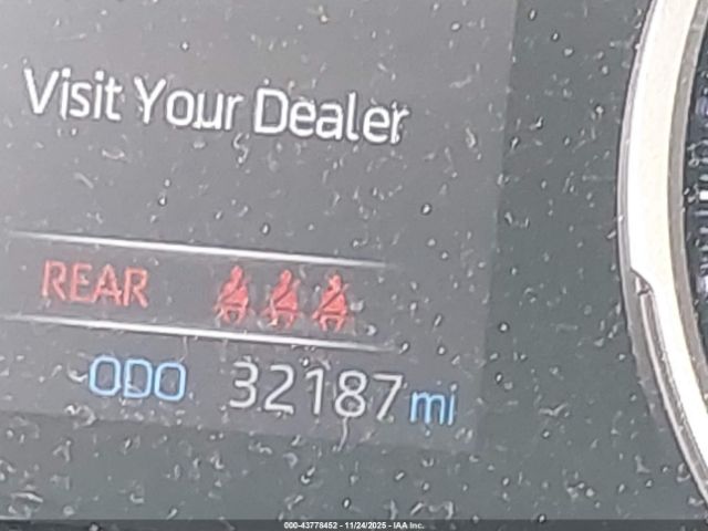 Toyota RAV4 Xle Image 16