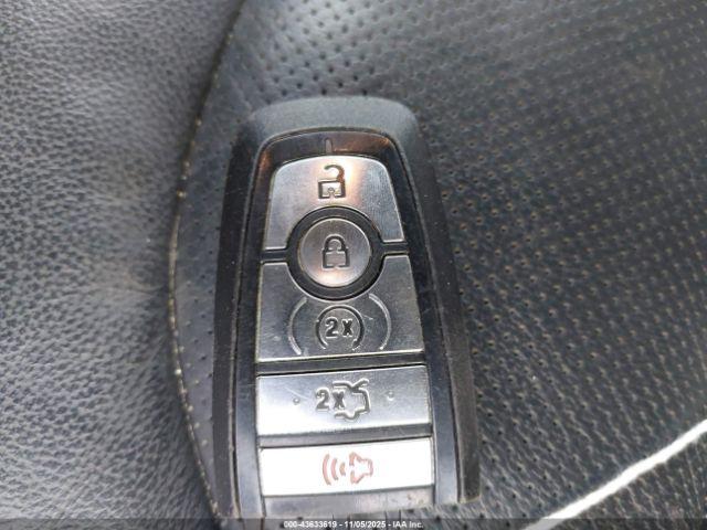 Ford Explorer Sport Image 11