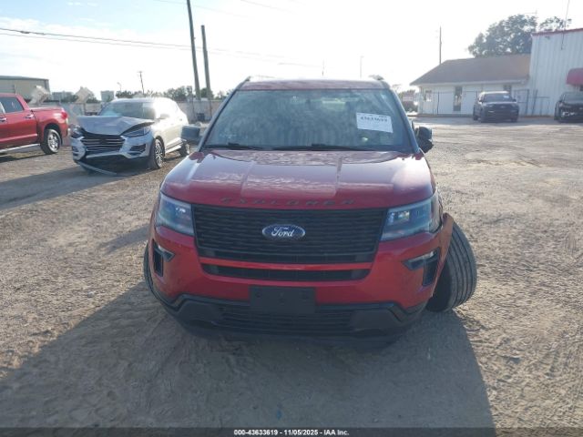 Ford Explorer Sport Image 12