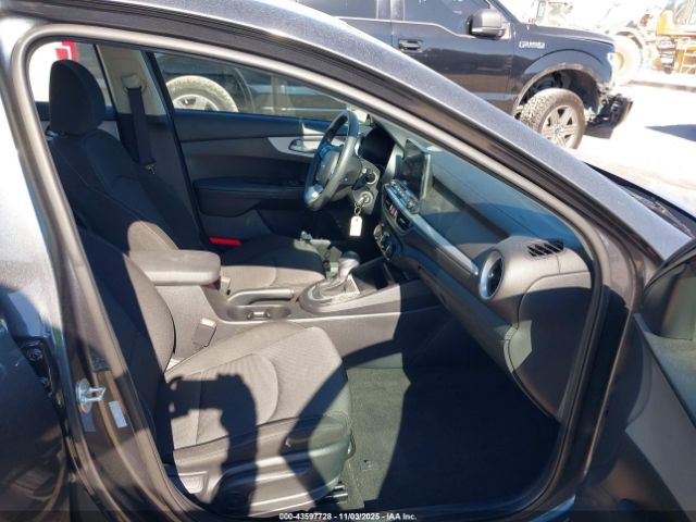 Kia Forte Lxs Image 15