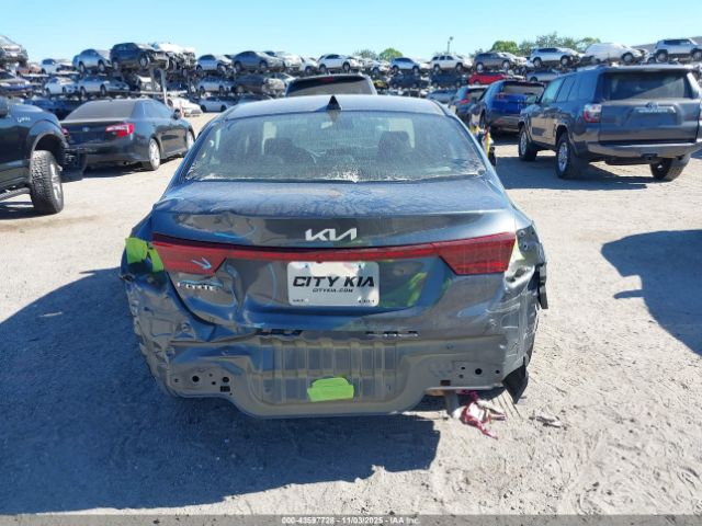 Kia Forte Lxs Image 9