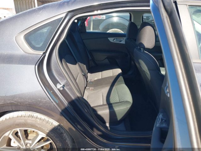 Kia Forte Lxs Image 16