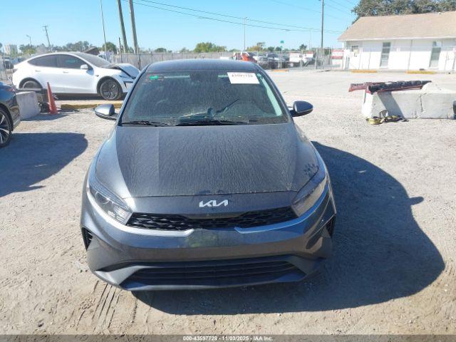 Kia Forte Lxs Image 3