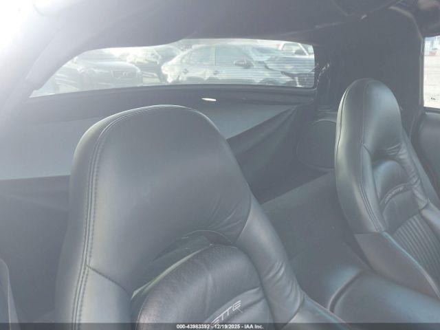 Chevrolet Corvette Image 6