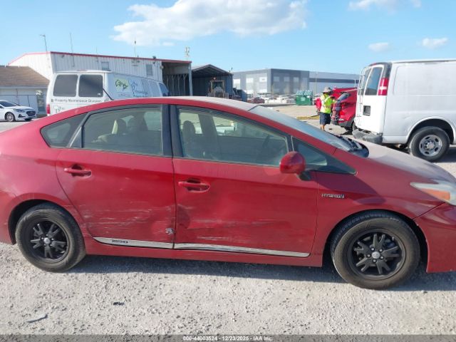 Toyota Prius Four Image 9