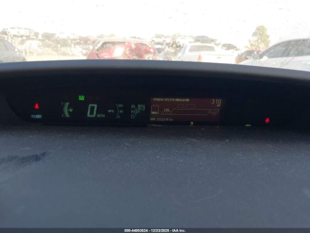 Toyota Prius Four Image 7