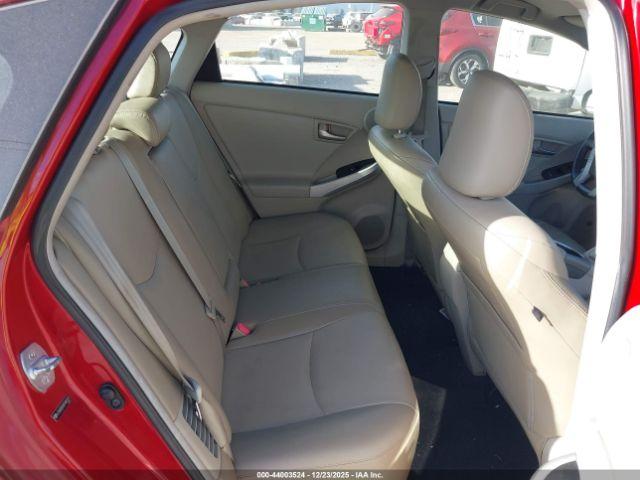 Toyota Prius Four Image 17