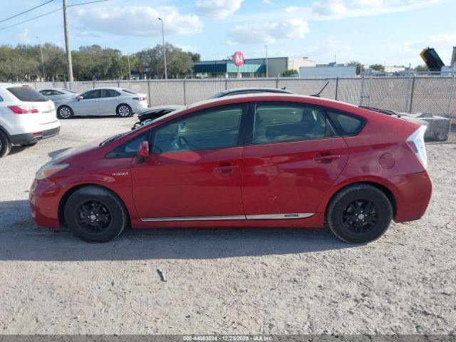 Toyota Prius Four Image 10