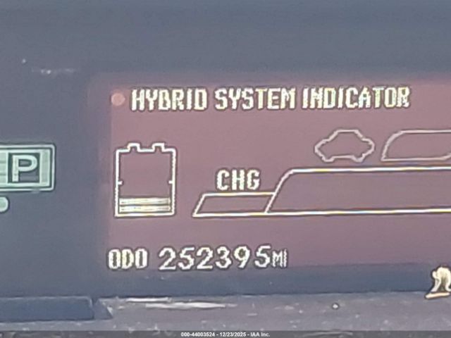 Toyota Prius Four Image 11