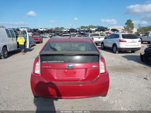 Toyota Prius Four Image 14