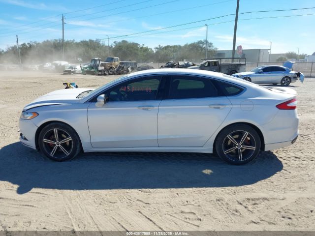 Ford Fusion Titanium Image 16