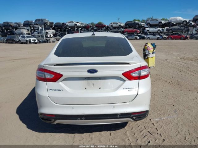 Ford Fusion Titanium Image 2