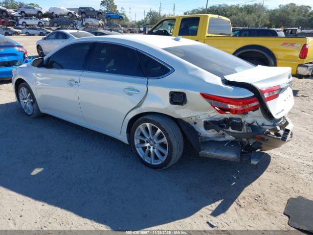 Toyota Avalon Limited Image 2