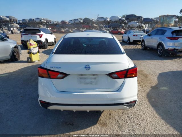 Nissan Altima 2.5 S Image 17