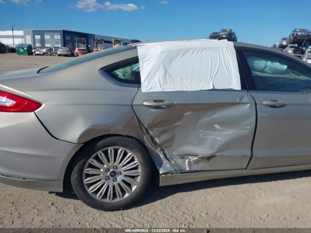 Ford Fusion Se Image 8