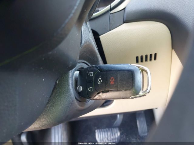 Ford Fusion Se Image 7