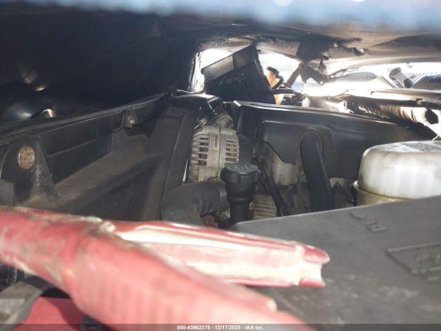 Chevrolet Suburban 2500 Lt Image 8