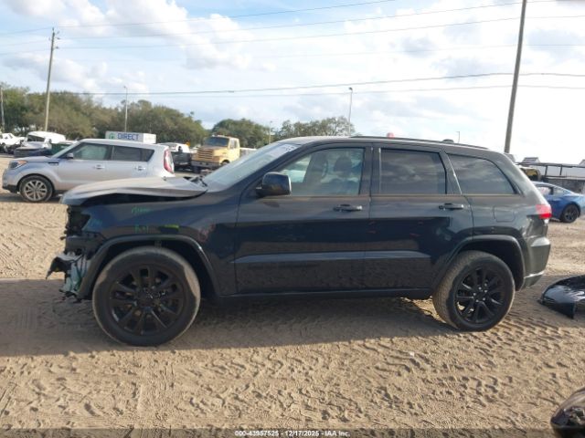 Jeep Grand Cherokee Altitude 4x4 Image 14