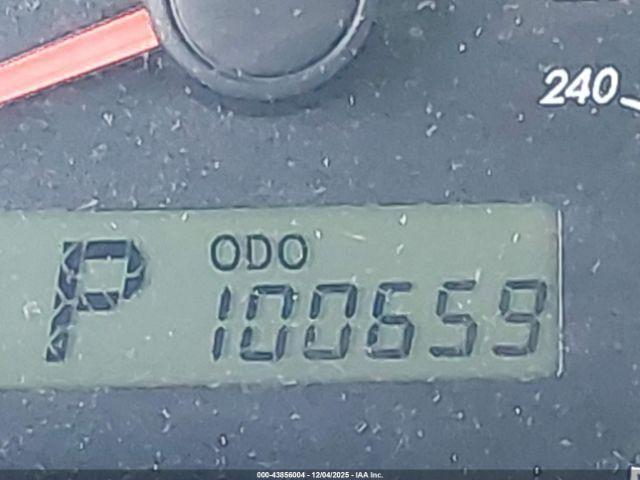 Toyota Corolla L Image 2