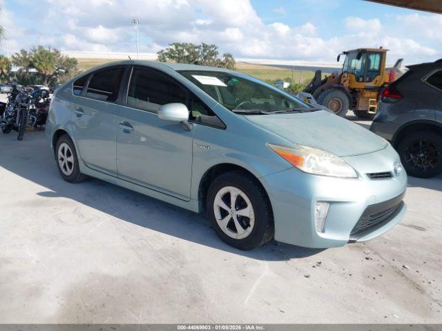  Salvage Toyota Prius
