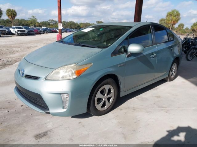 Toyota Prius Three Image 3