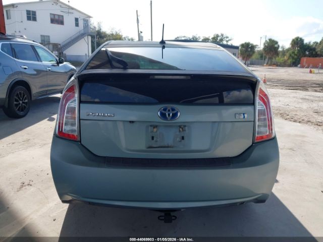 Toyota Prius Three Image 12