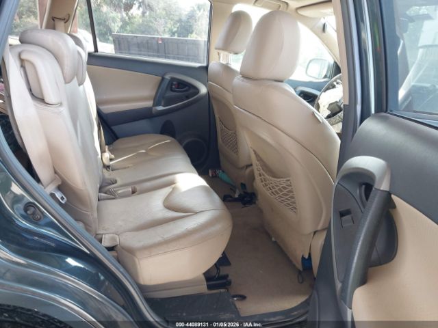 Toyota RAV4 Limited V6 Image 6