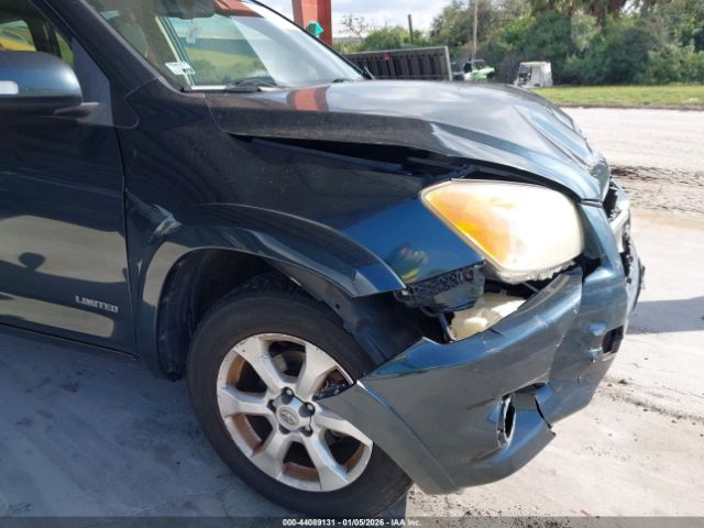 Toyota RAV4 Limited V6 Image 16