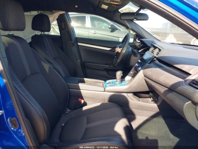 Honda Civic Sport Image 11