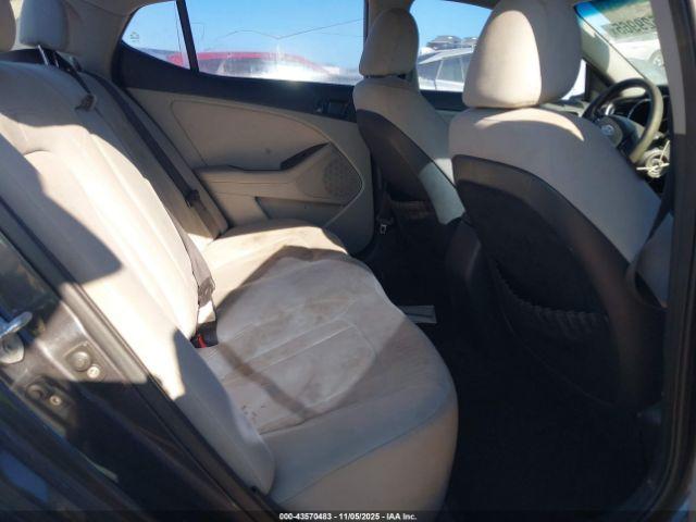 Kia Optima Lx Image 2