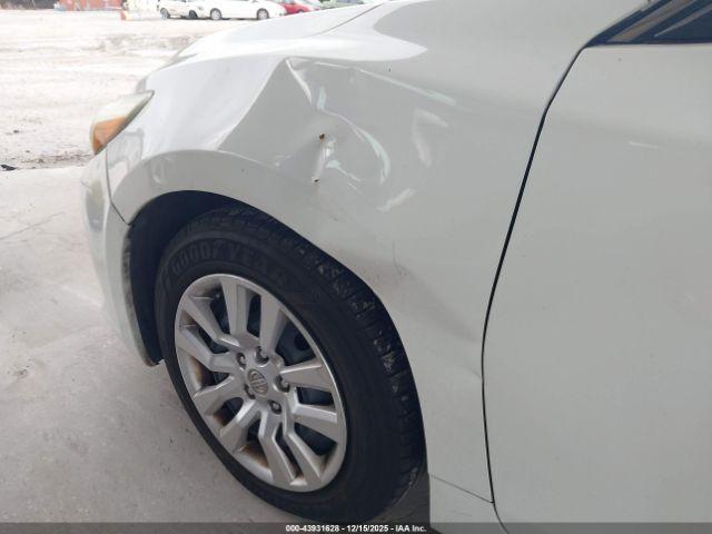 Nissan Altima Image 4