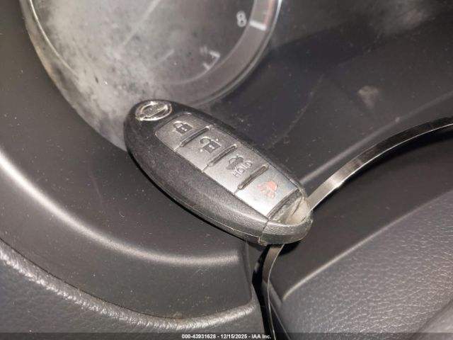 Nissan Altima Image 7