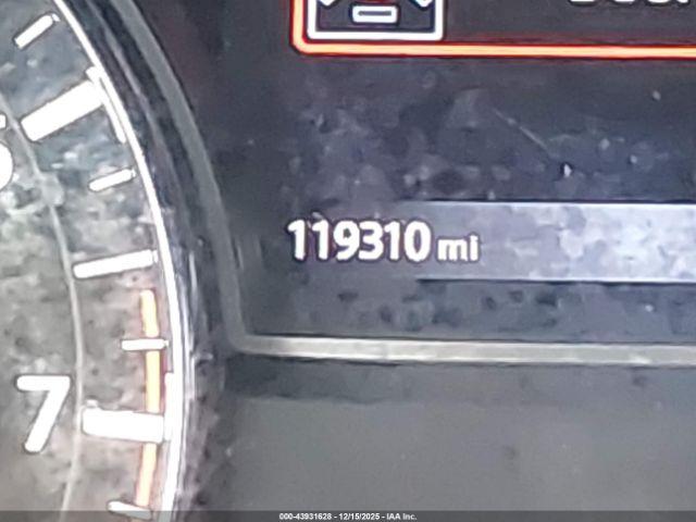 Nissan Altima Image 12