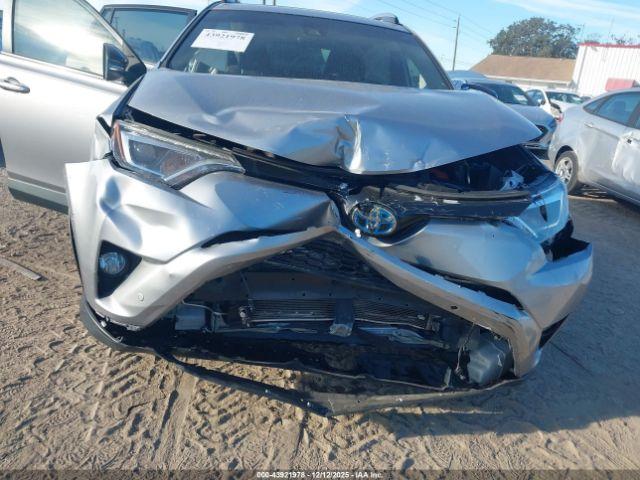 Toyota RAV4 Hybrid Se Image 3