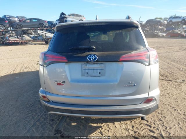 Toyota RAV4 Hybrid Se Image 12