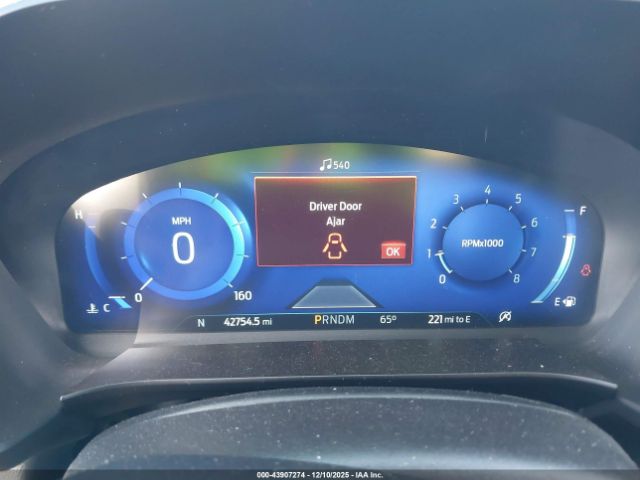 Ford Escape Titanium Image 2