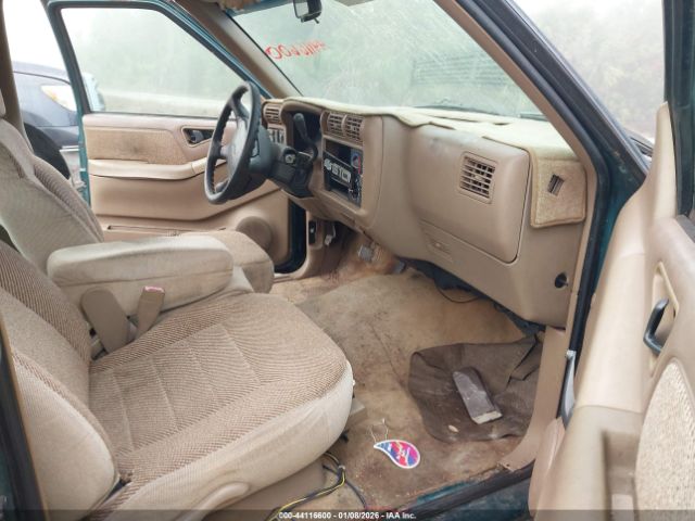 Chevrolet S-10 Ls Fleetside Image 6