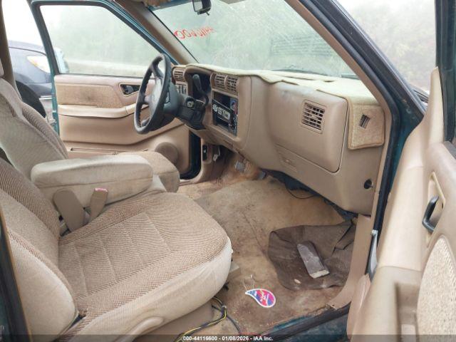 Chevrolet S-10 Ls Fleetside Image 6