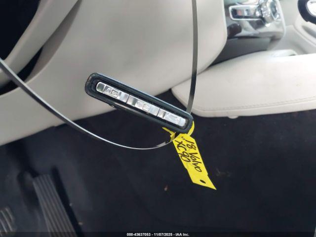 Volvo XC90 T6 Momentum Image 5