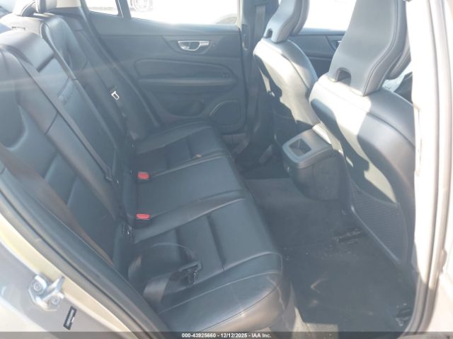 Volvo S60 T5 Momentum Image 5