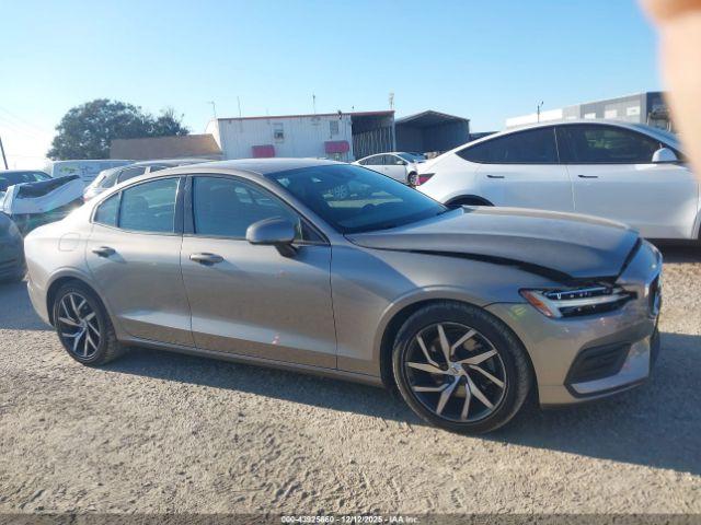 Volvo S60 T5 Momentum Image 8